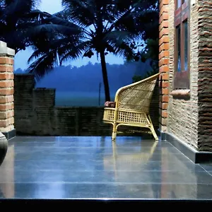 Clayfingers Art Holiday home Thrissur